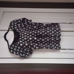 3X Cute flowered top, elastic arms, tieback